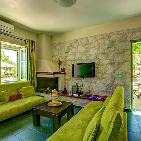 Sleeps 6 Pool Air Con Wifi Vila *