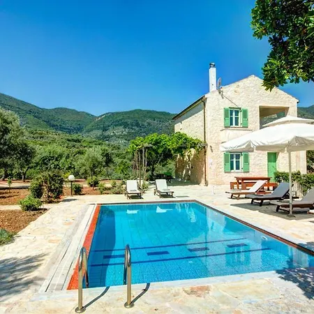 Vila Sleeps 6 Pool Air Con Wifi Perachori