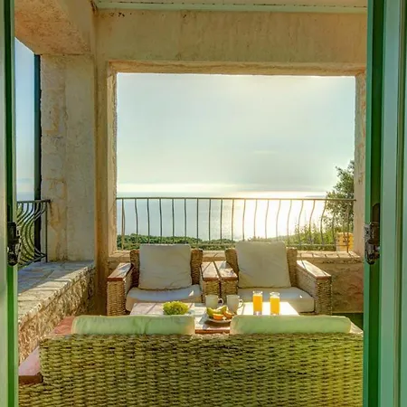 Vila Sleeps 6 Pool Air Con Wifi